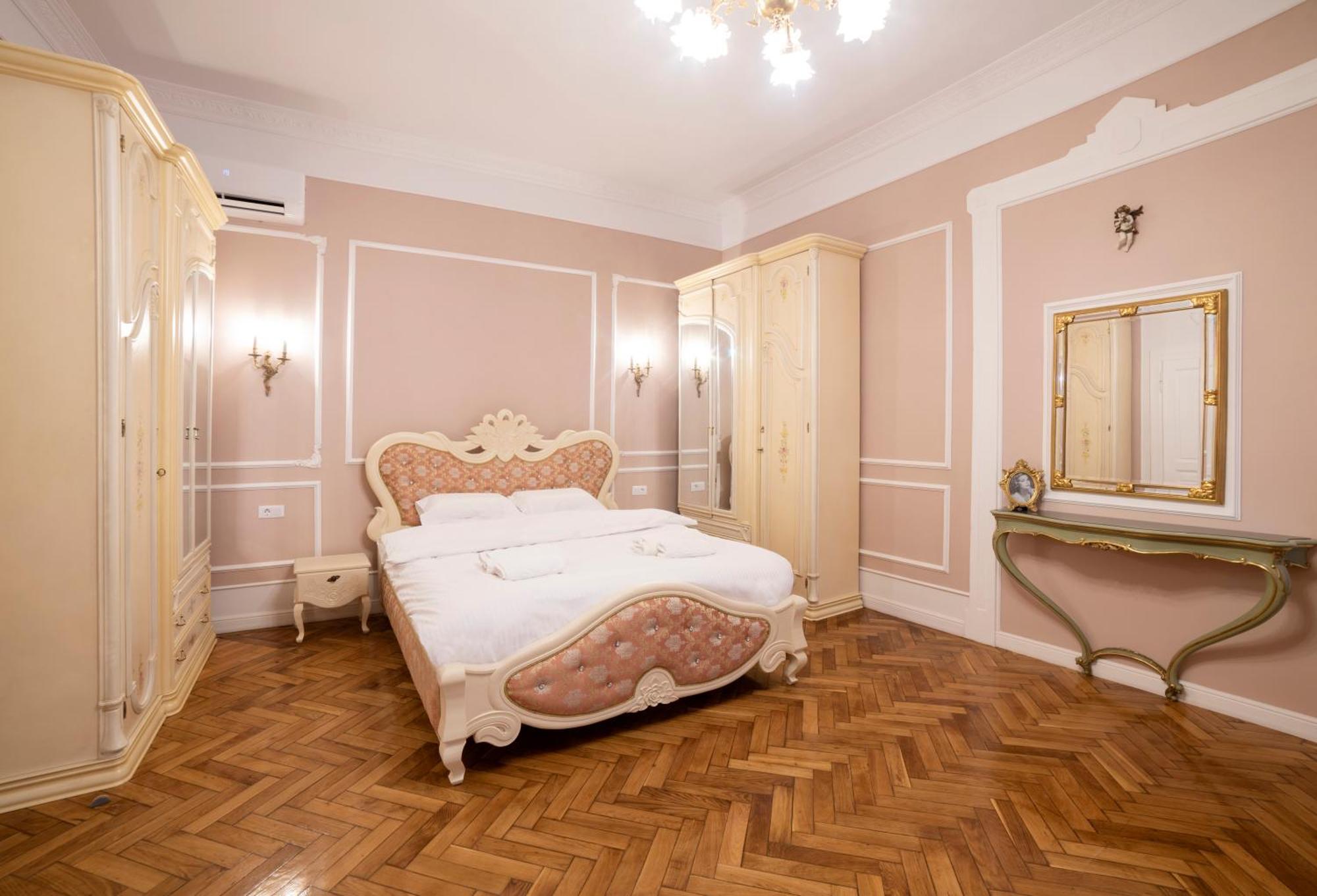 Aesthetic Pleasure - Central Downtown Apartments Oradea Εξωτερικό φωτογραφία