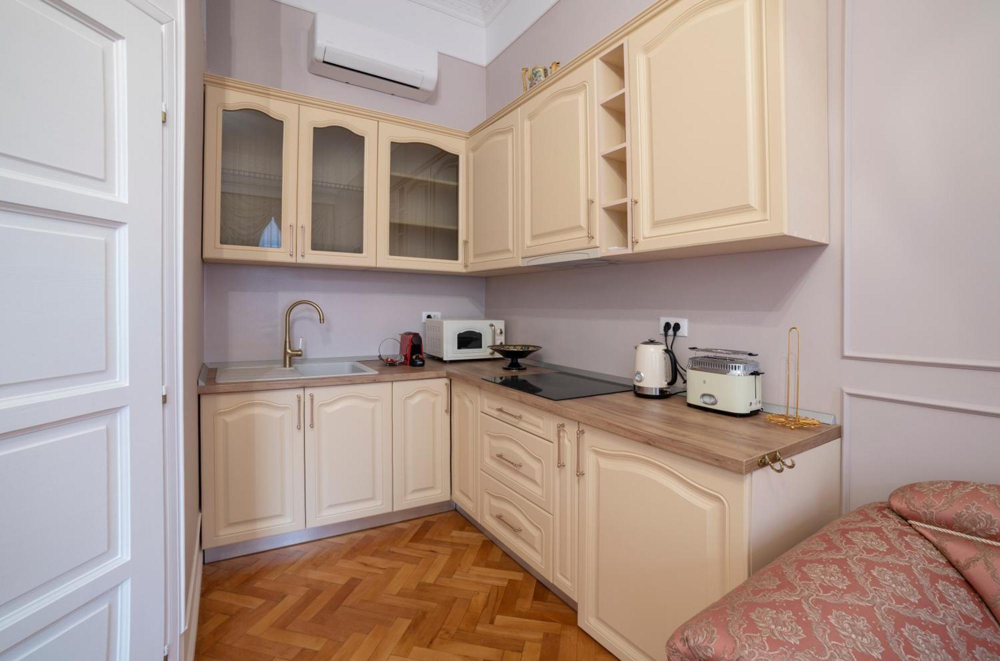 Aesthetic Pleasure - Central Downtown Apartments Oradea Εξωτερικό φωτογραφία