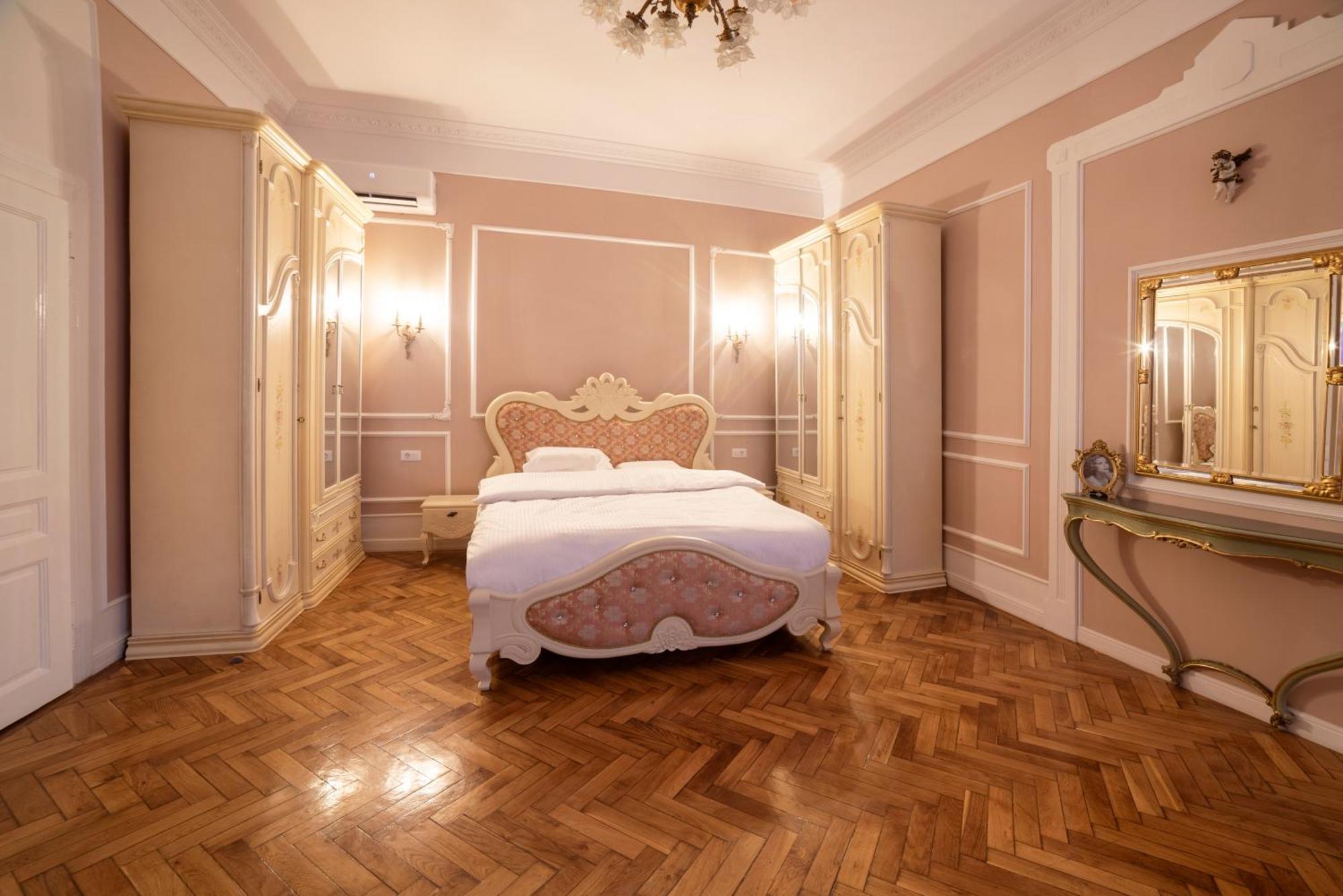 Aesthetic Pleasure - Central Downtown Apartments Oradea Εξωτερικό φωτογραφία